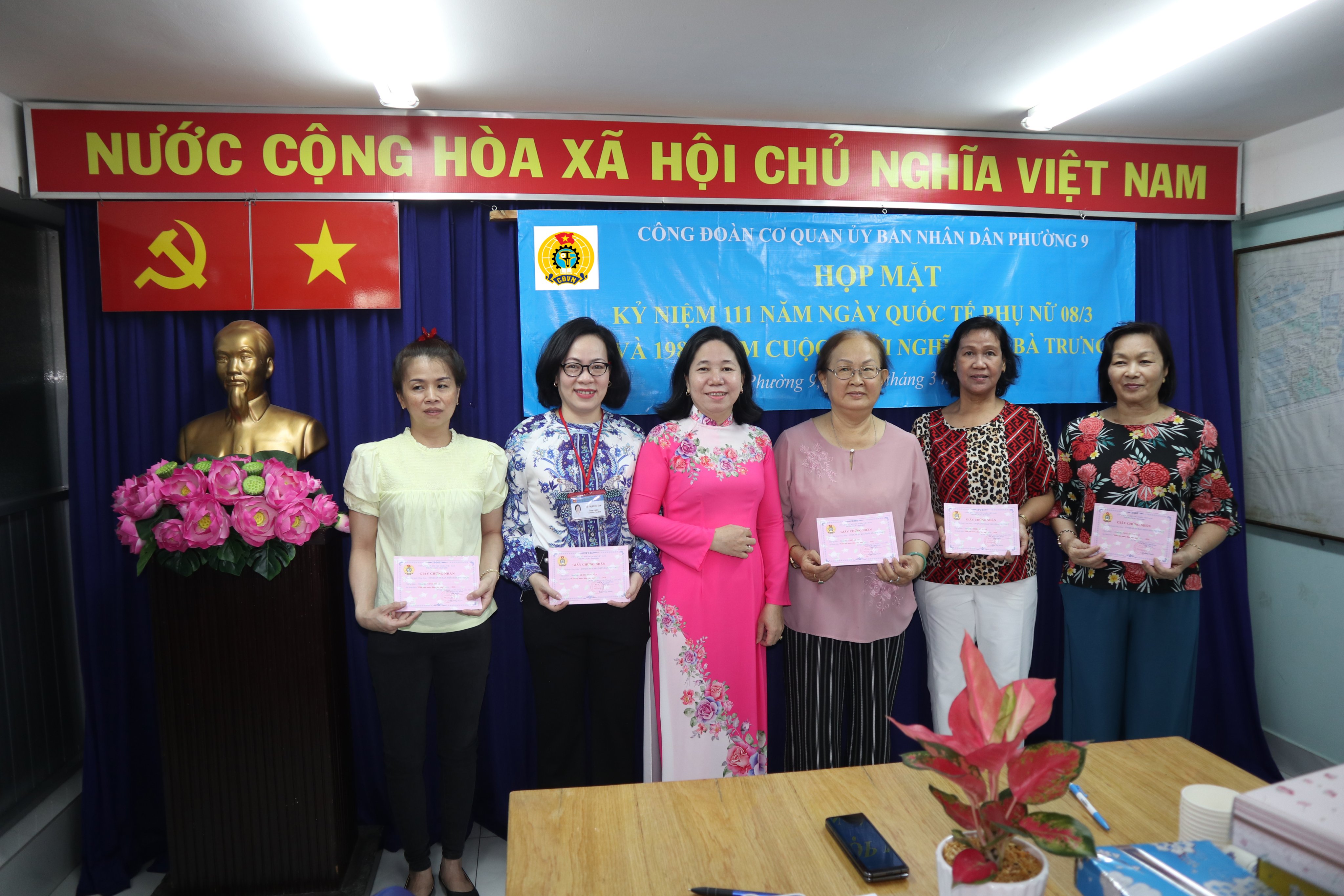 Image: PHƯỜNG 9 HỌP MẶT KỶ NIỆM NGÀY QUỐC TẾ PHỤ NỮ 8.3