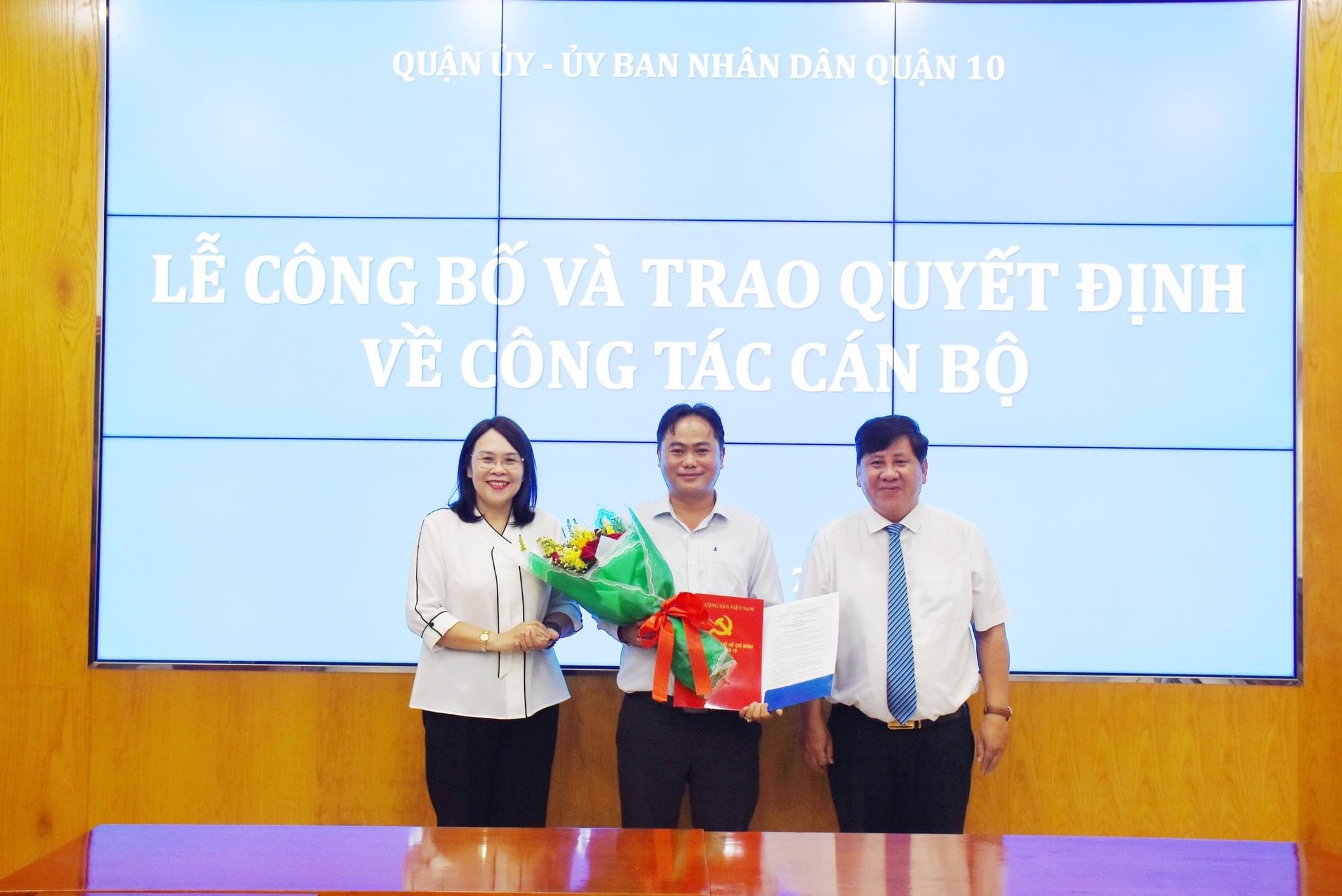 Image: Lễ công bố và trao quyết định về công tác cán bộ Phường 9 Quận 10
