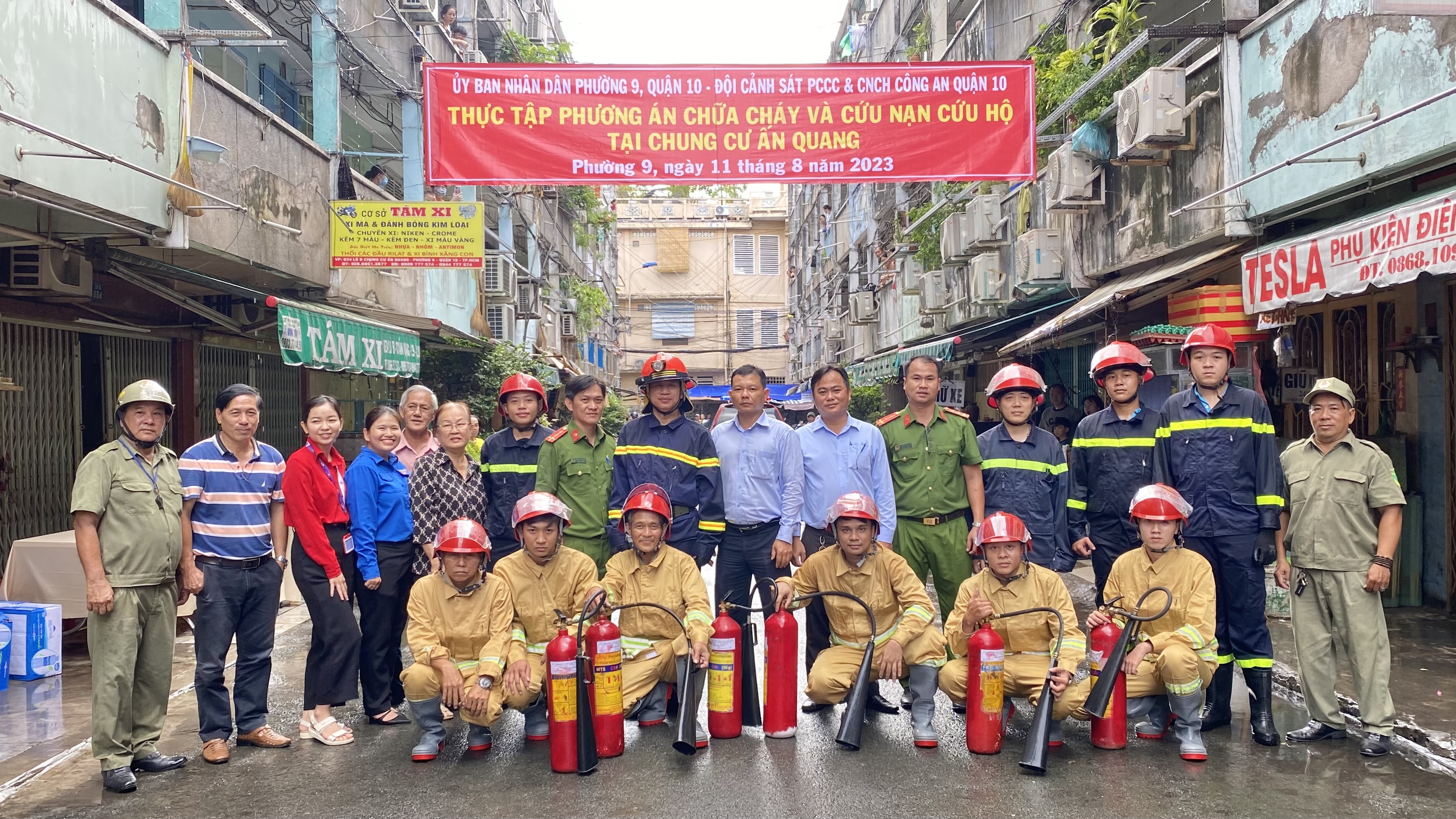 Image: PHƯỜNG 9 THỰC TẬP PHƯƠNG ÁN CHỮA CHÁY VÀ CỨU NẠN CỨU HỘ TẠI CHUNG CƯ ẤN QUANG